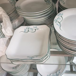 Đĩa vuông vẽ tay Bát Tràng 2 chiec 18cm