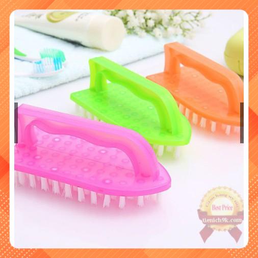 Bàn chải giặt giày quần áo cọ rửa nhà cửa đa năng nhựa pp dạng bàn là ủi nhiều màu sắc