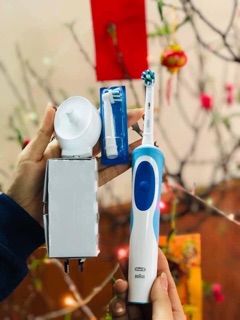 Bàn chải điện Oral-B