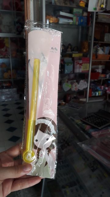 Quạt nhựa xếp cầm tay loại lớn