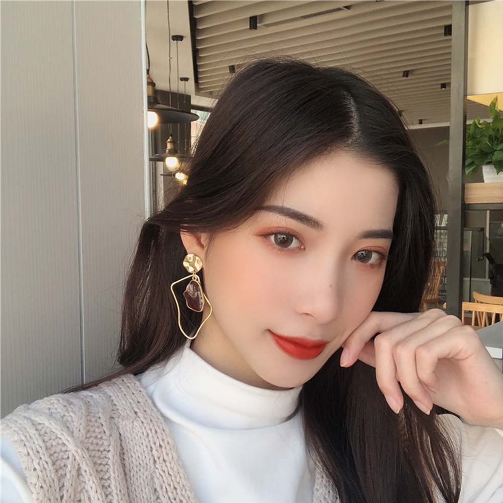 Đôi khuyên tai dáng thả phong cách Vintage nữ tính