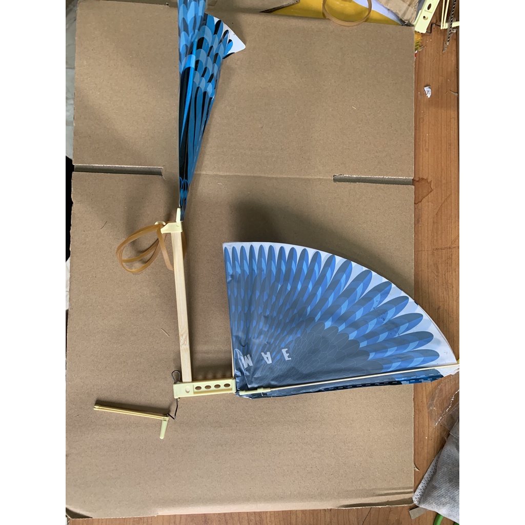 Đồ chơi thủ công chim bay lượn, máy bay lắp ghép   ném tay vỗ cánh cực hay