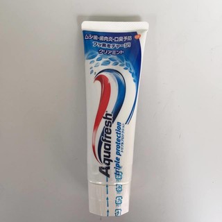 Kem đánh răng Aquafresh Mỹ Nhật