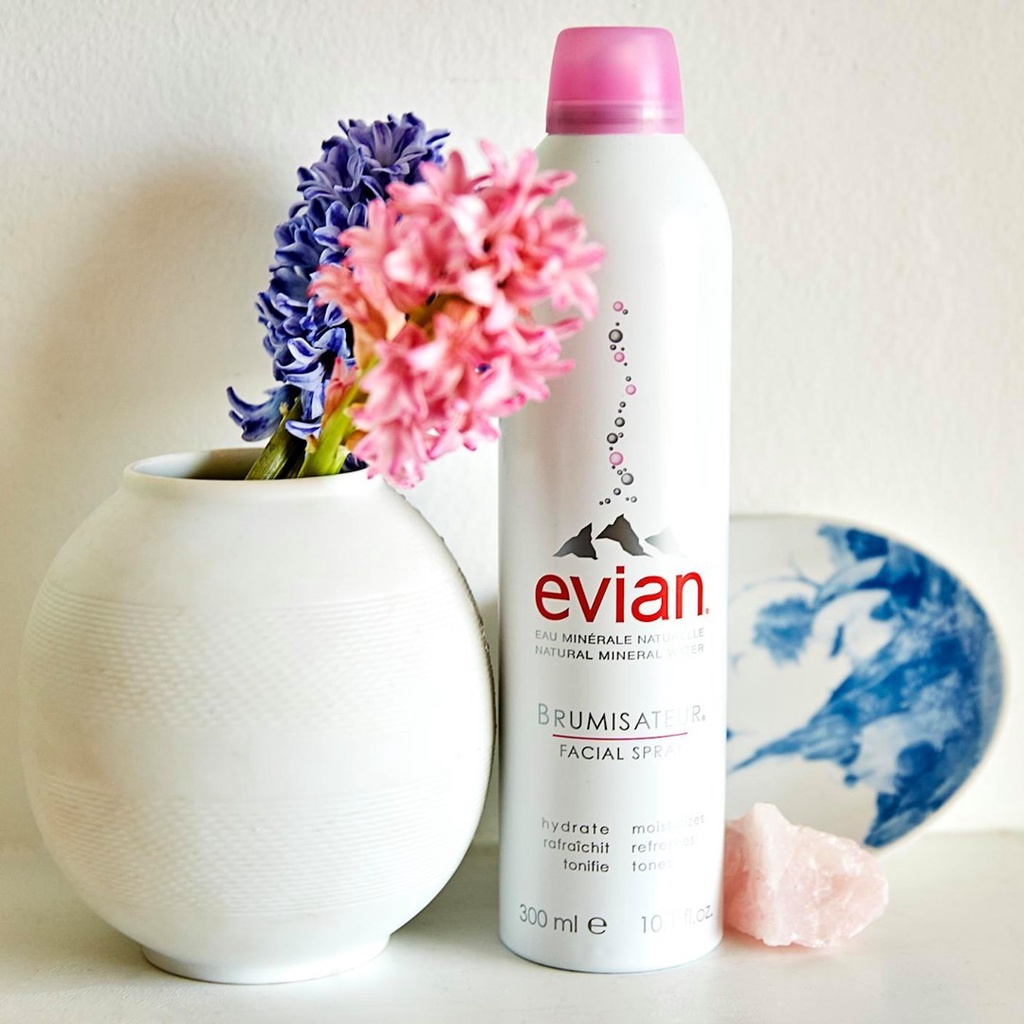 Xịt khoáng cấp ẩm và làm dịu da evian® Facial Spray 300ml