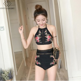 Bikini hai mảnh buộc dây