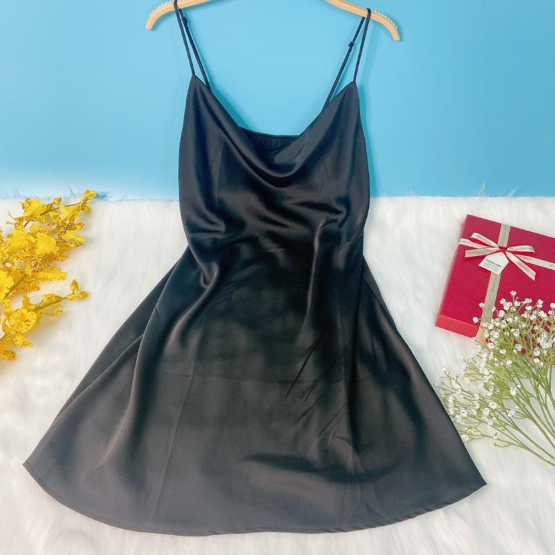 Váy Ngủ Hai Dây Nữ VILADY chất liệu Lụa Pháp Cao Cấp Thiết Kế Cổ Đổ Sang Chảnh, Quyến Rũ Màu Đen huyền bí - V118