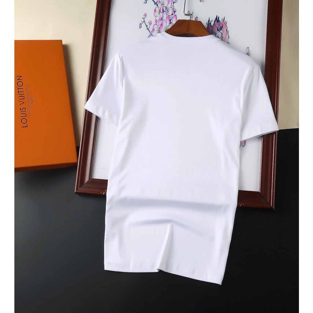 Áo thun nam thời trang GUCCI GG GC với họa tiết thương hiệu kinh điển kết hợp với chất vải cao cấp