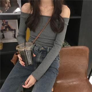 Áo croptop hở vai form ôm kiểu dáng quyến rũ