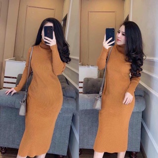 Váy len cổ lọ