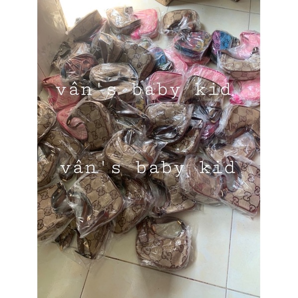 Túi  kẹp nách cho bé