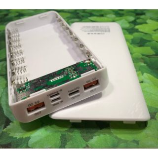 Box sạc dự phòng sạc nhanh Quick Charge 3.0 8 cell