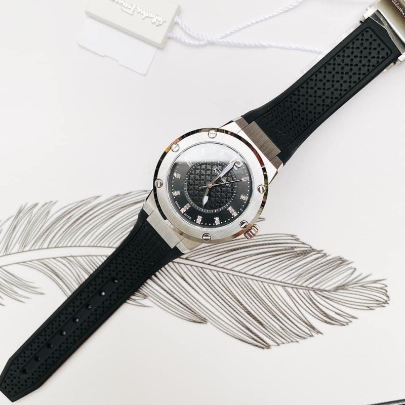 Đồng hồ nữ Salvatore Ferragamo F80 bản kim cương .
