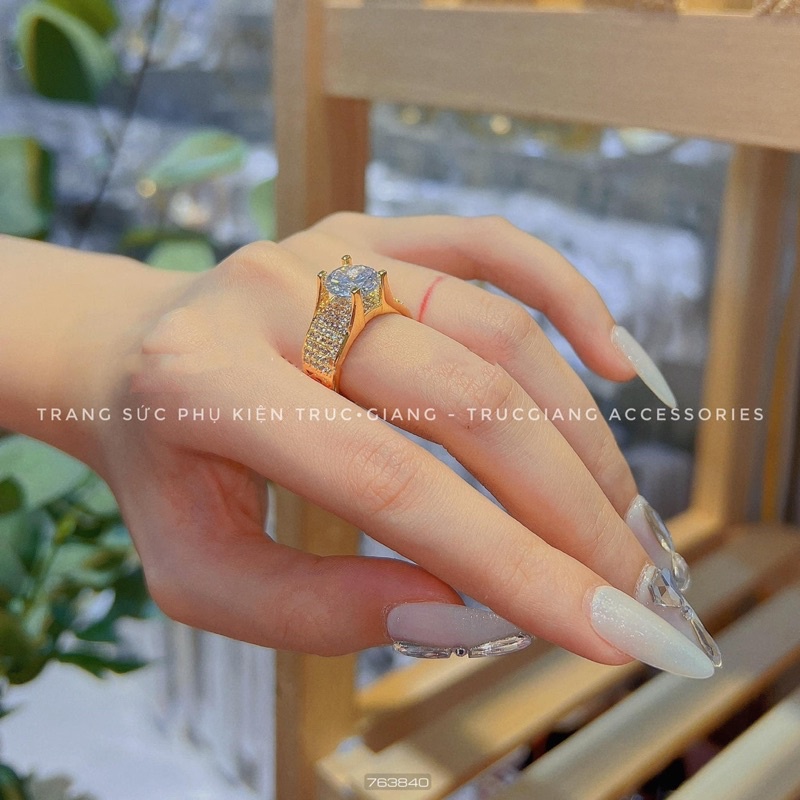 Nhẫn xi bạch kim mạ vàng soàn tấm có hột ẩn