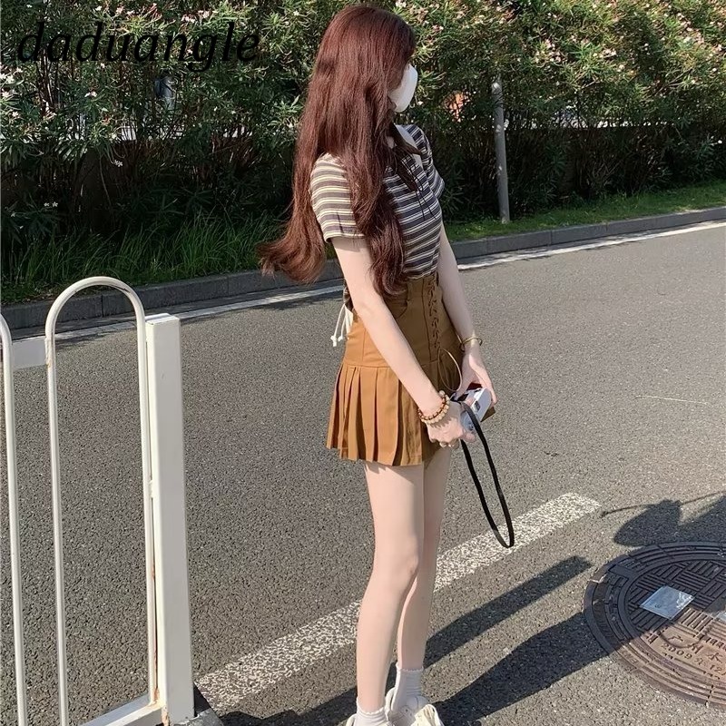 Chân váy ngắn cạp cao xếp nếp màu nâu thời trang mùa hè 2022 sang trọng cho nữ