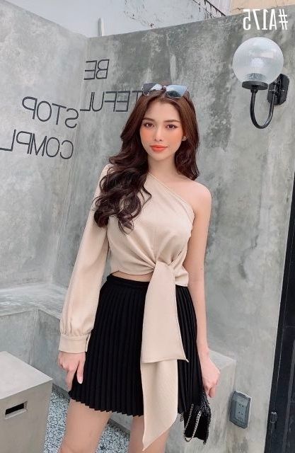 Áo crop lệch vai vạt dài