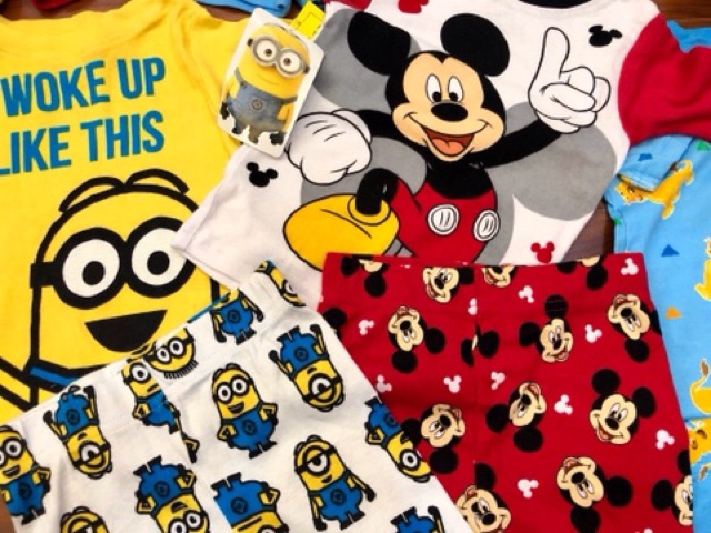 Bộ quần áo Disney cộc tay hoạ tiết đáng yêu cho bé , chất thun co giãn tốt thấm hút mồ hôi