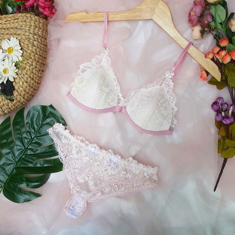 Set bralette trắng mix dây hồng