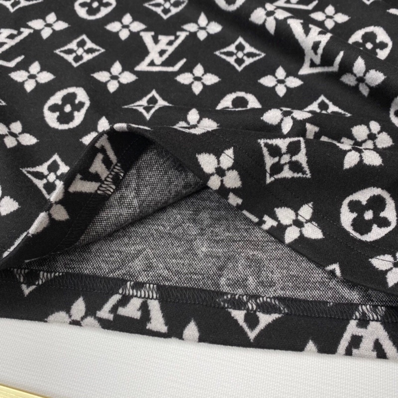 Áo len nam mỏng dài tay chất liệu mềm mại thương hiệu Louis Vuitton LV 2021 cao cấp cổ sơ mi