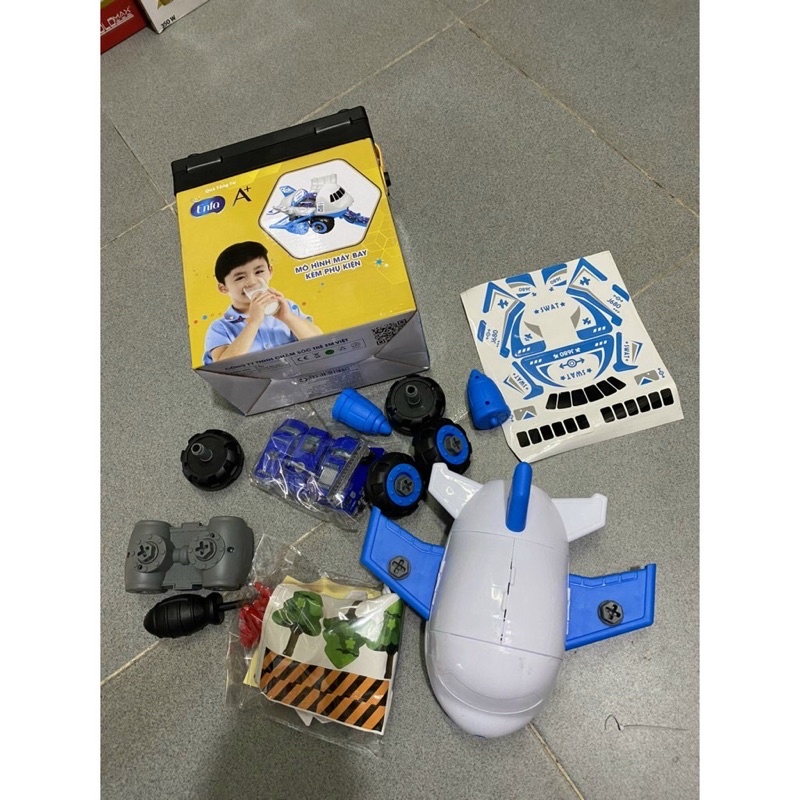 Lắp ráp máy bay quà km enfa