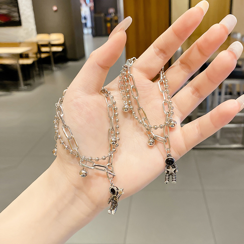 [Mã FAMAYFA giảm 10K đơn 50K] Vòng Tay Mặt Hình Phi Hành Gia Phong Cách Hàn Quốc Cho Cặp Đôi | BigBuy360 - bigbuy360.vn