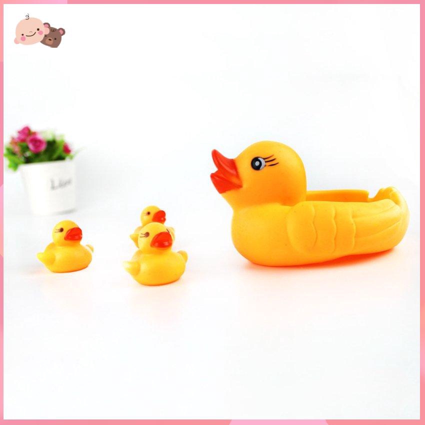 Đàn vịt thả bồn tắm phát nhạc 1 vịt mẹ 3 vịt con cho bé