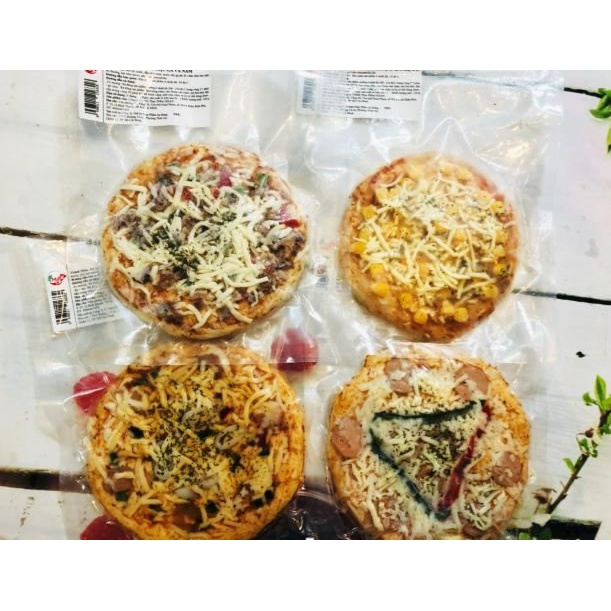 Đế bánh pizza đã nướng qua