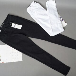 Jeans skinny đen trắng siêu đẹp