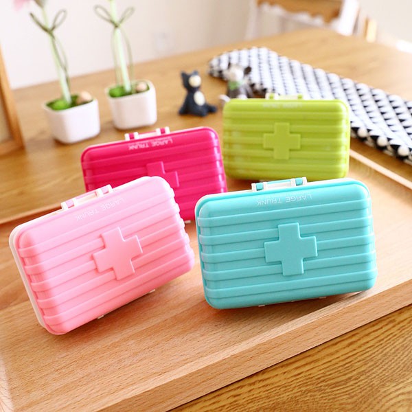 Hộp đựng thuốc mini 6 ngăn chữ thập kute