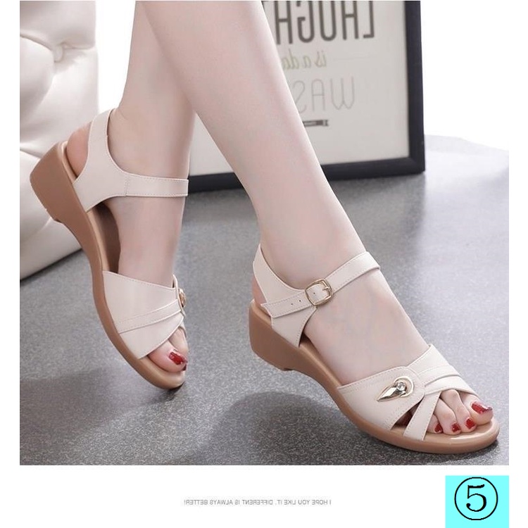 Xăng Đan Da Thật Mềm Chống Trượt Thời Trang Mùa Hè Cho Phụ Nữ Trung Niên 2022