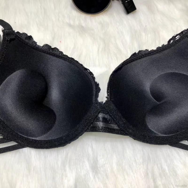 Set nội y áo ngực và quần lót ren gợi cảm