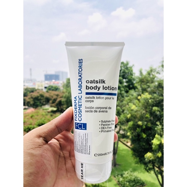 Lotion Dưỡng Ẩm Mềm Mịn Phù Hợp Cả Da Nhạy Cảm FCL Oat Silk Body Lotion 200ml