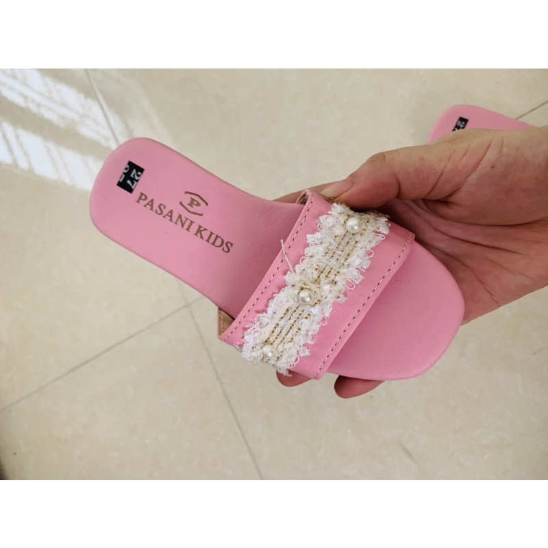 DÉP LÊ TRẺ EM NỮ NHÚN NGỌC SIÊU XINH