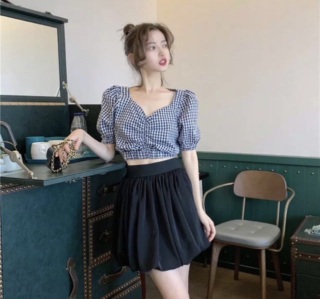 ẢNH MOON MẶC Ở CUỐI CÙNG - CROPTOP TRỊNH SẢNG