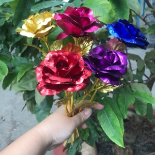 Hộp quà tặng hoa hồng nhiều màu ( được chọn màu )có đế love và hộp đựng sang trọng