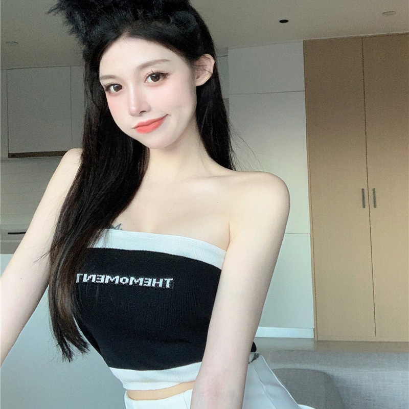 Áo croptop sát nách dáng ôm in chữ thời trang cho nữ