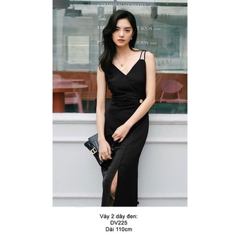 Chiếc váy đen huyền bí là món đồ must-have trong tủ đồ bất kể bạn tuổi gì.