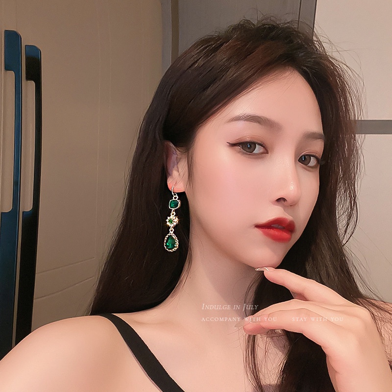 Khuyên Tai Dạng Móc Hình Giọt Nước Đính Đá Zircon Ngọc Lục Bảo Phong Cách Hàn Quốc Cổ Điển Sang Trọng 19A1578