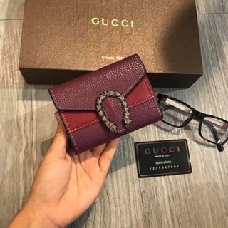 Ví ngắn đầu rồng