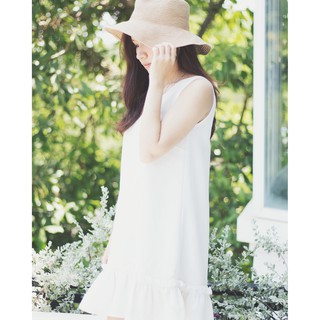 Đầm trắng đuôi cá