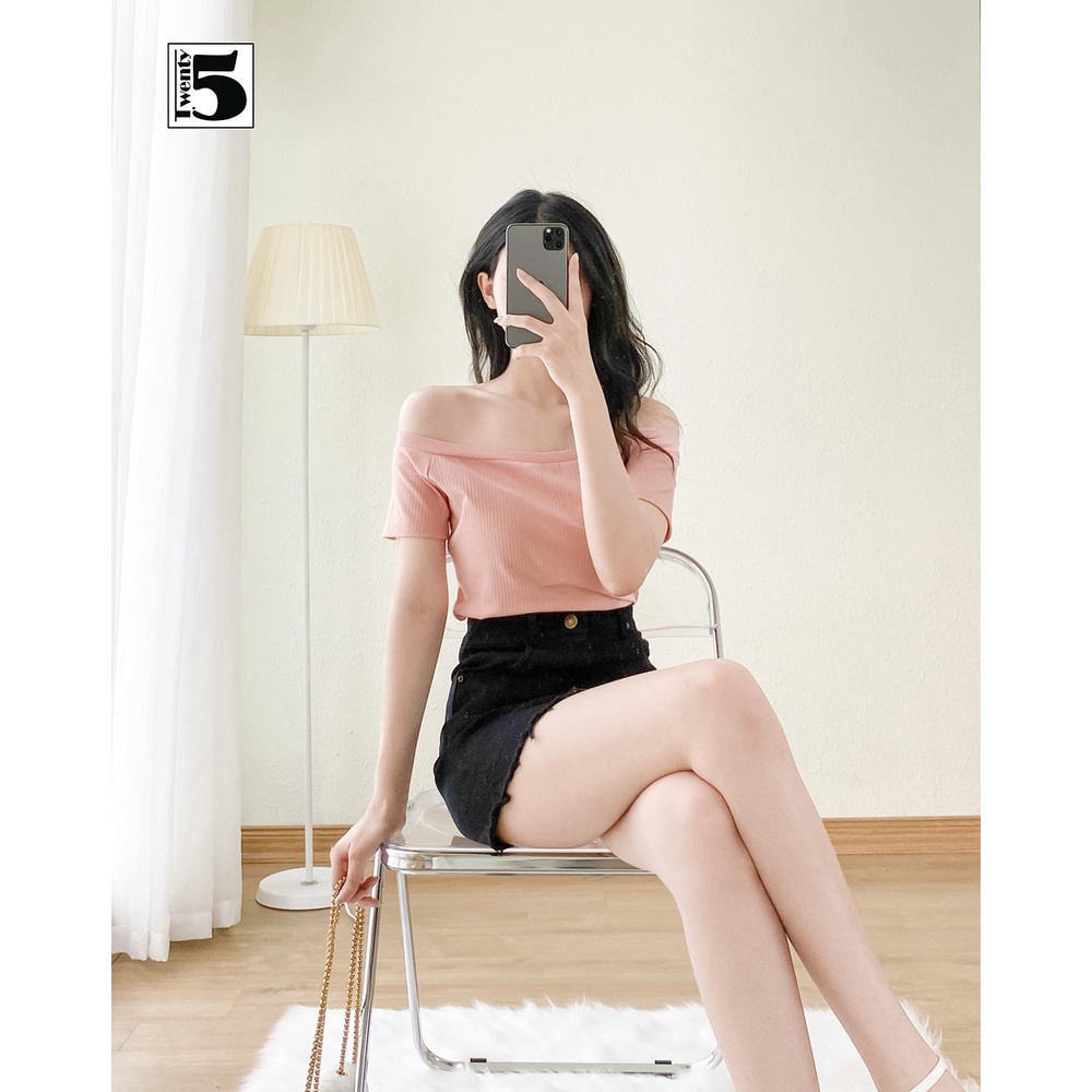 Áo thun trễ vai nữ tay ngắn dáng ôm vải cotton gân co dãn Twentyfive NN414