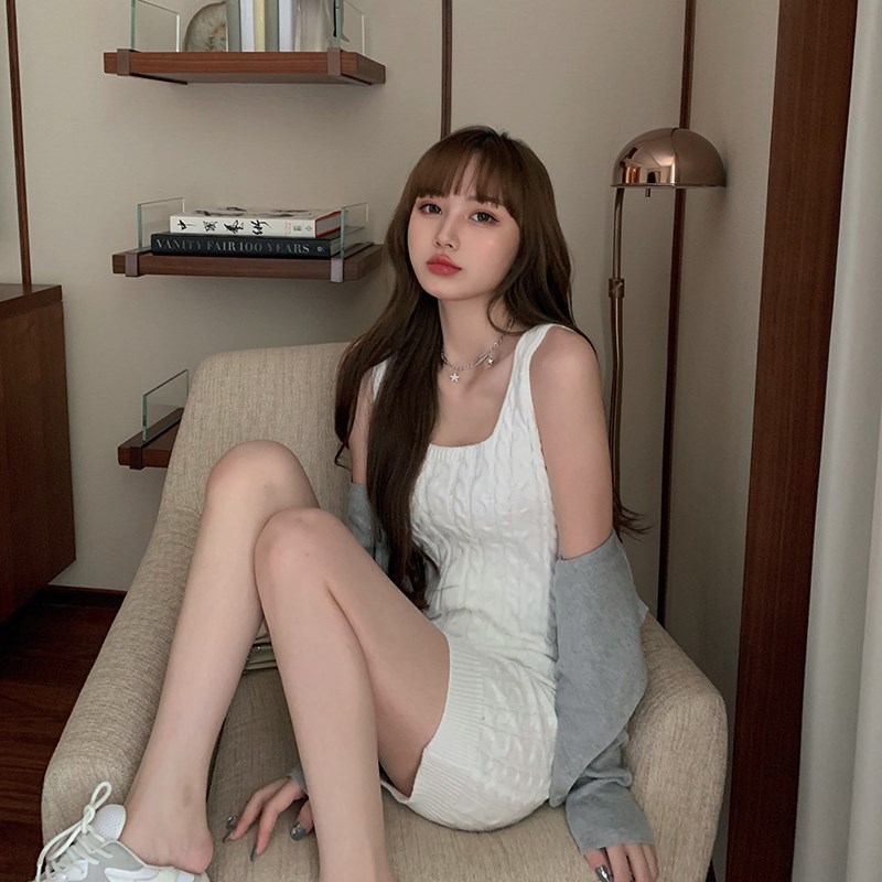 Đầm dệt kim SUXI hai dây màu trắng dáng ôm phong cách Hàn Quốc thời trang