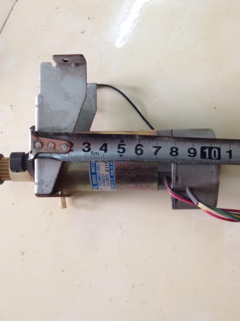Motor servo điện áp từ 12-24v