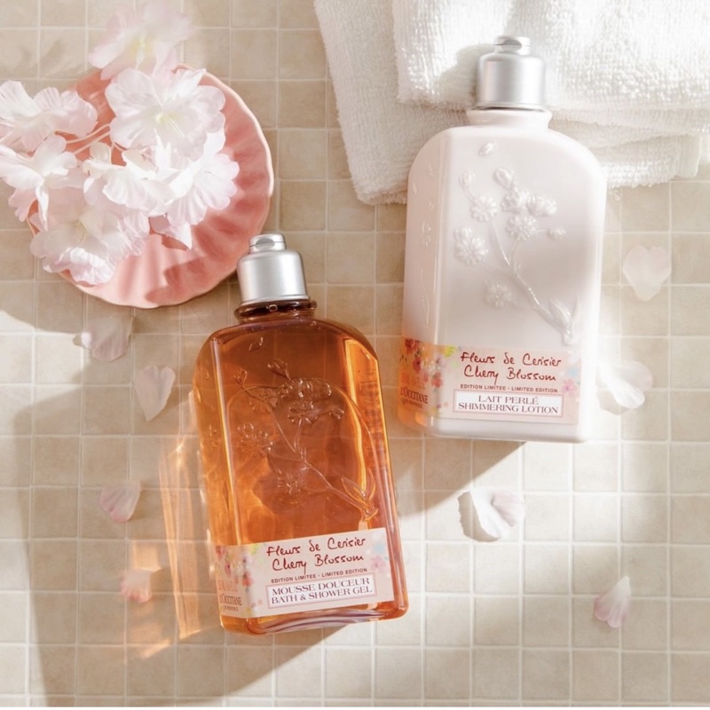 Gel tắm Loccitane Cherry Blossom Bath &amp; Shower Gel