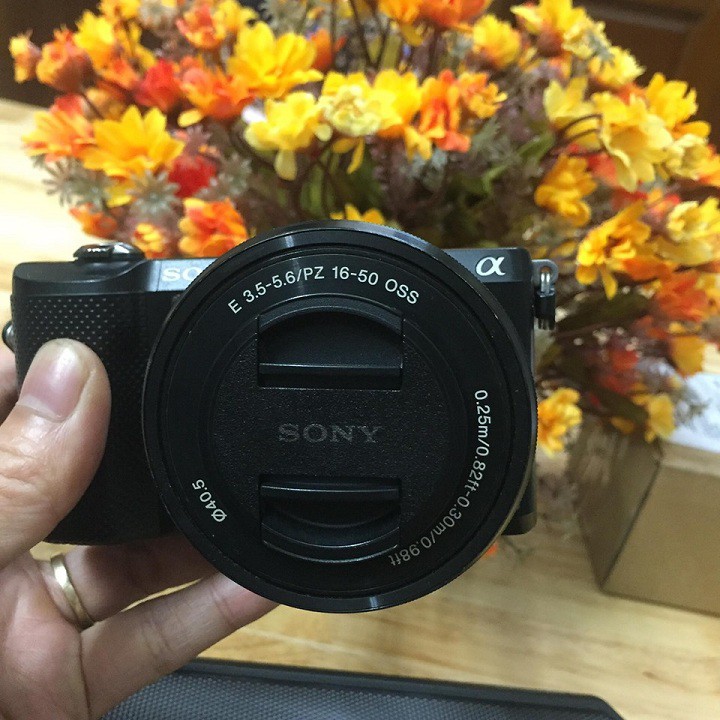 Máy ảnh Sony A5000 kèm ống kính 16-50