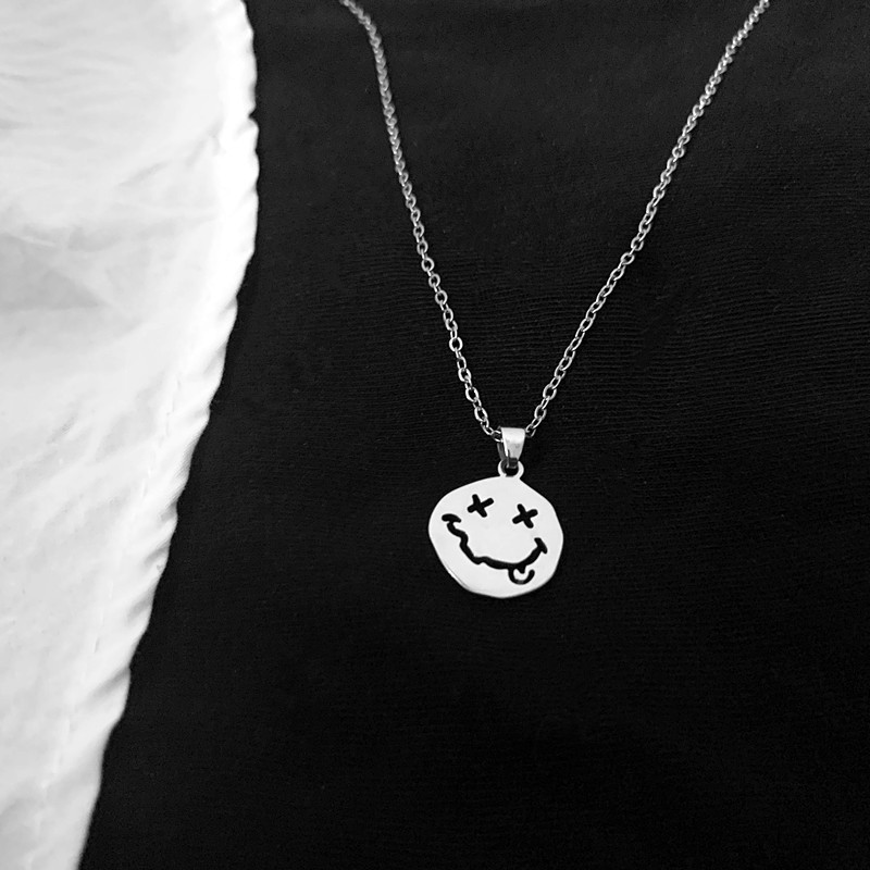 Smiley Necklace Female Ins Simple Design Niche Sense Short Clavicle Chain Female Necklace Chain Female Korean Version Of Simple Student Jewelry