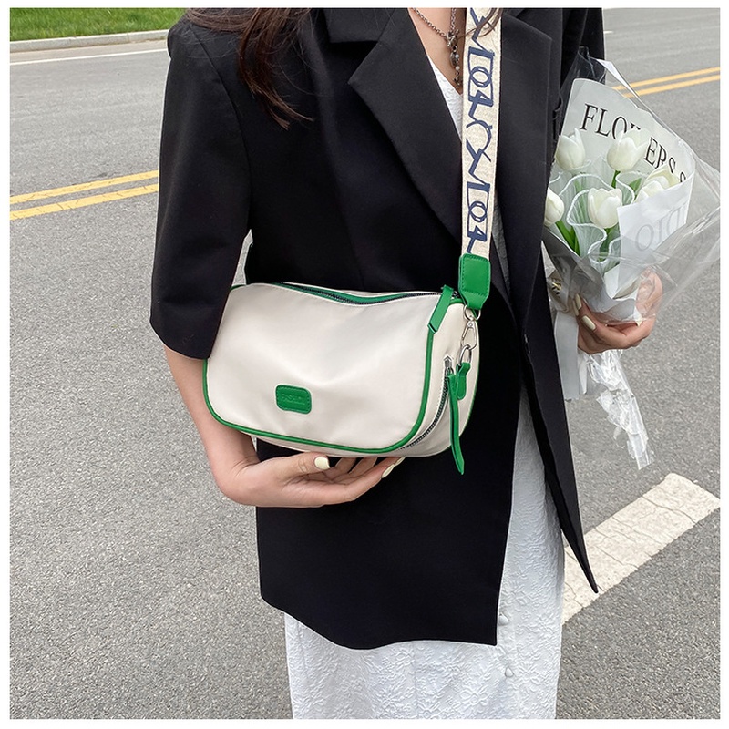 Túi Đeo Chéo Hình Vuông Nhỏ Màu Trơn Đơn Giản NB00209