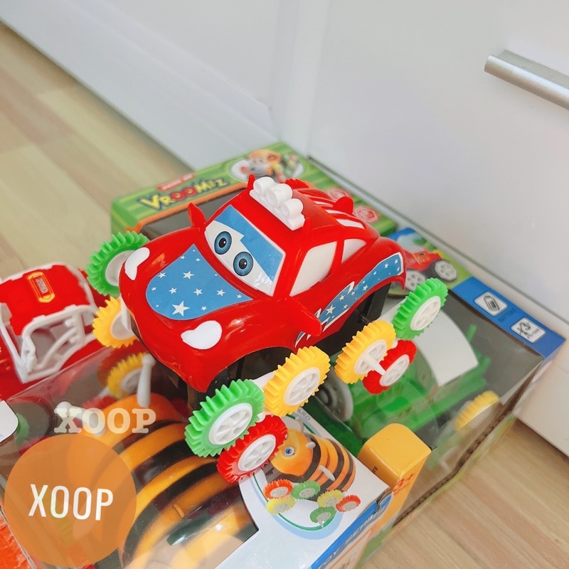 Đồ chơi ! Xe tự lật ngửa hình thú nhiều mẫu đóng hộp cho bé