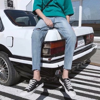 Quần baggy jeans rách gối