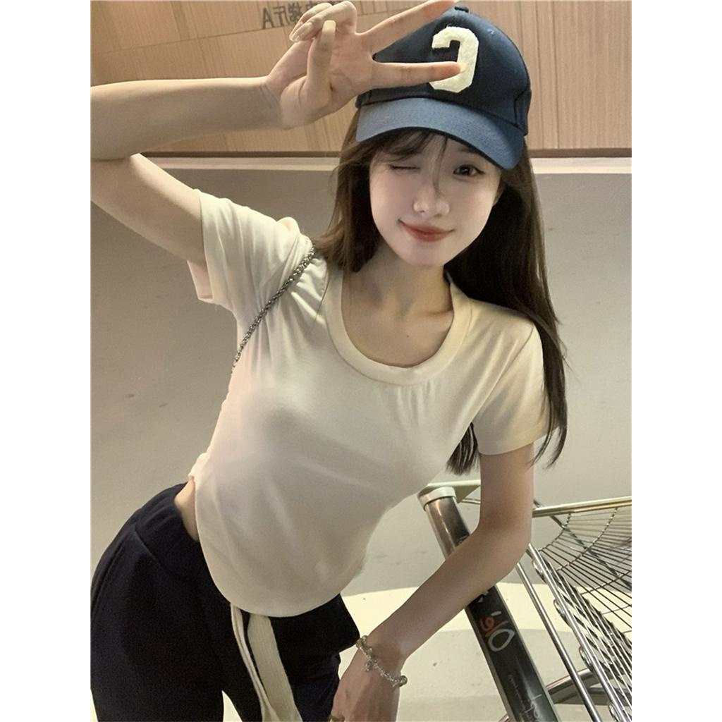 Áo Thun Cộc Tay Vạt Ngắn 61666