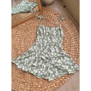 Jumpsuit hai dây hoa cúc
